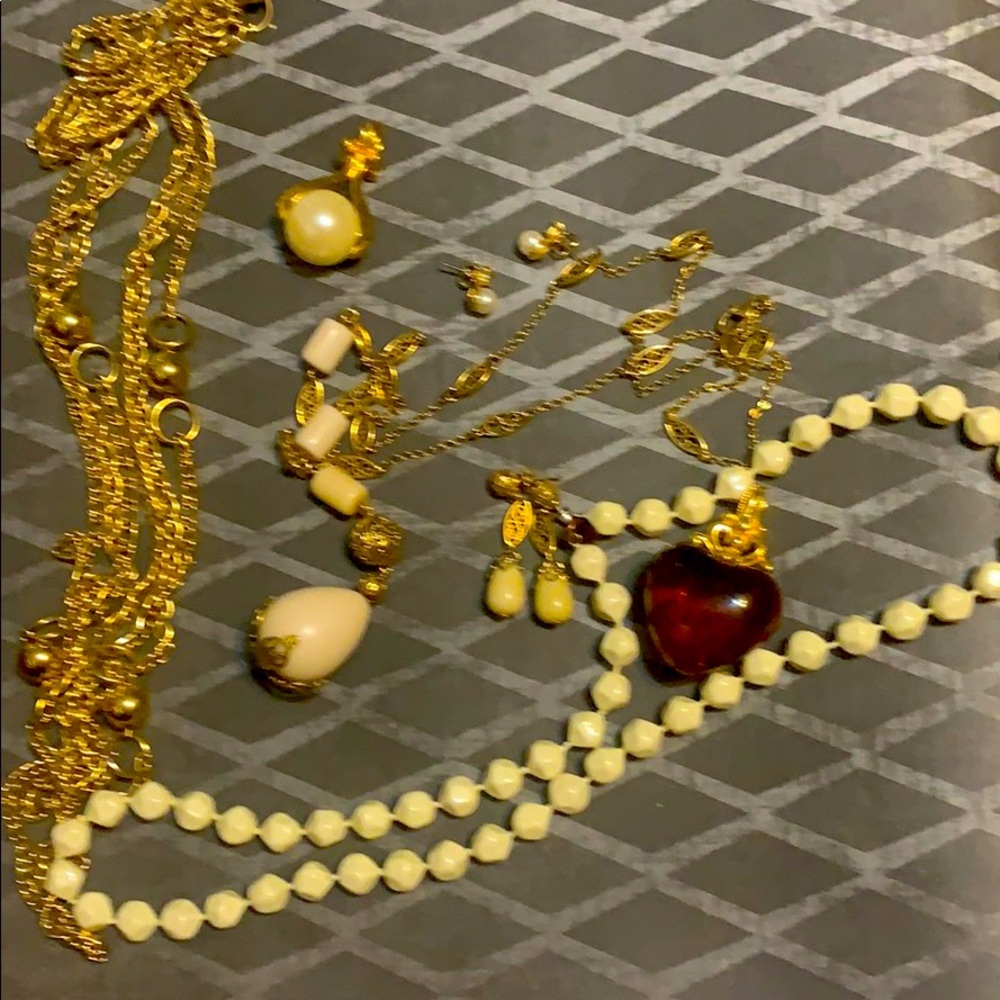 gold and cream avon lot